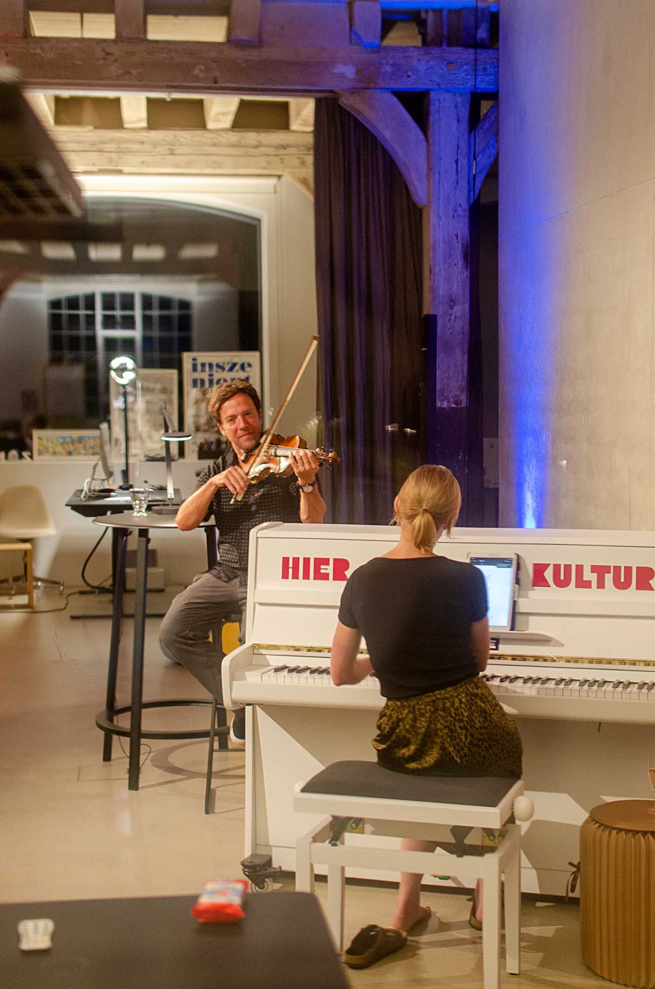 After-Work: Bernhard Gögler (Geige) & Julia Boskovic (Klavier)