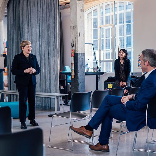 Nicole Razavi (MdL) zu Besuch in der WERKHALLE