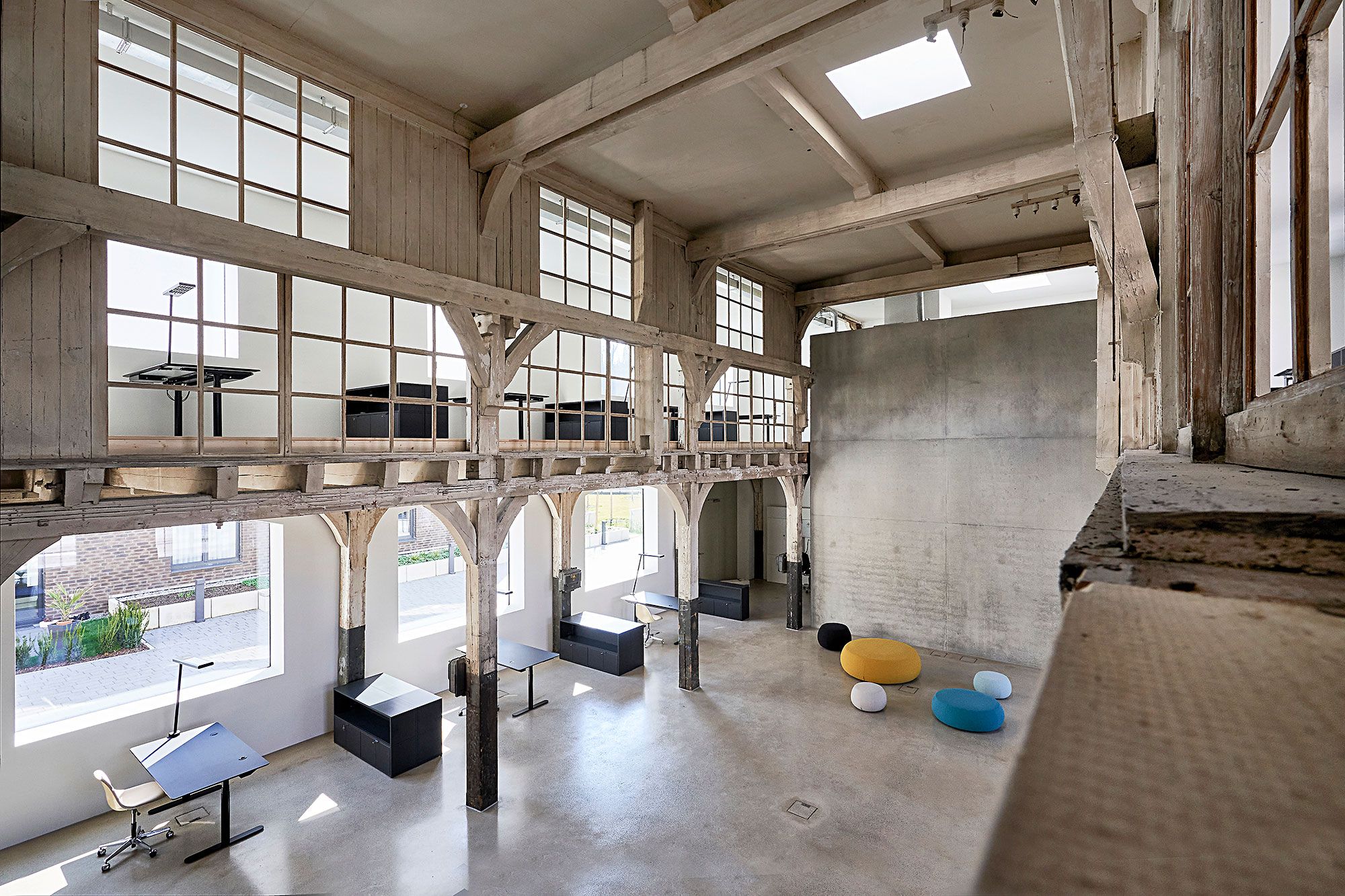 Das Herz der Werkhalle: Die zentrale Freifläche kann variabel möbliert und bespielt werden